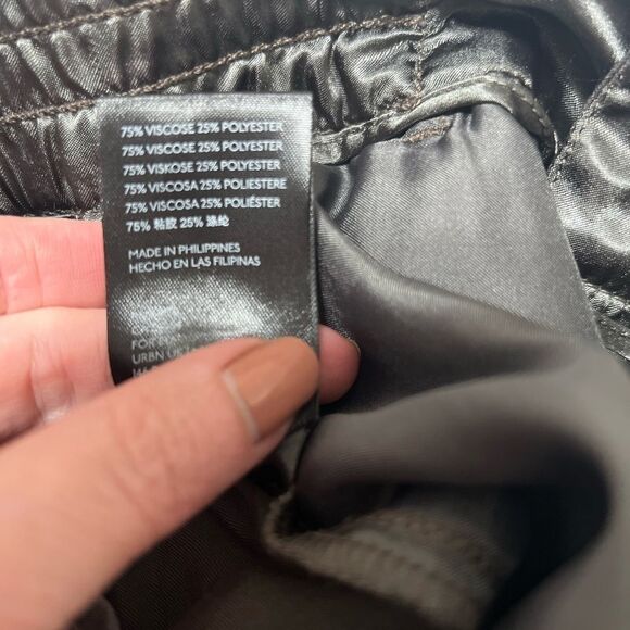 By anthropologie cargo shimmer shine jogger  charcoal Gray small - Picture 10 of 14